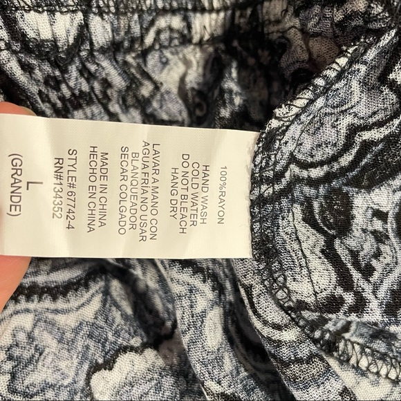 Women’s Ambiance Multi Colored Romper With Adjustable Straps - Picture 9 of 11